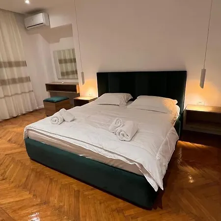 Center Apartment! Tirana